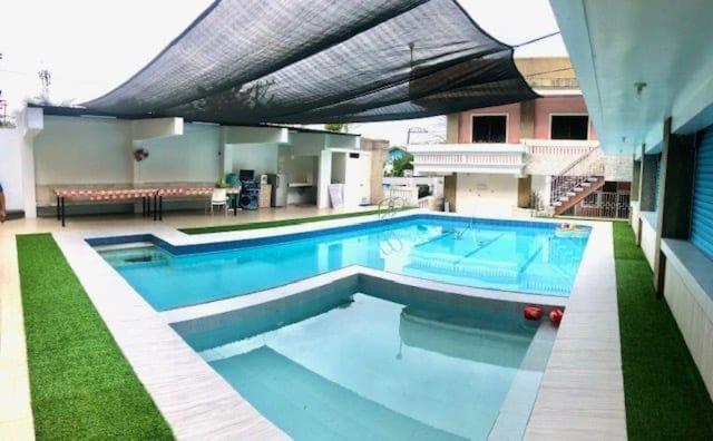 Deluxe Villa Leah Natural Hotspring Resort Calamba  Eksteriør bilde